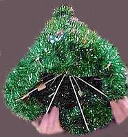 Coat Hanger Christmas Tree - Free Craft Project