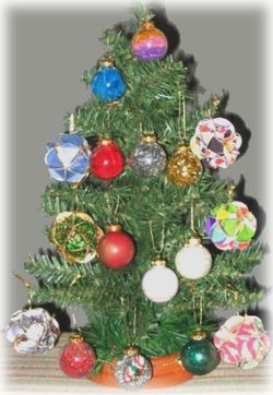 Don't forget to save your Christmas cards this year to make some more crafts 