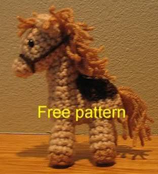 barnyard crochet horse