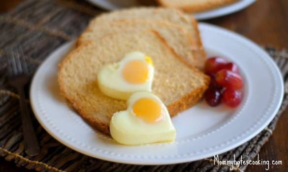baked heart shaped eggs