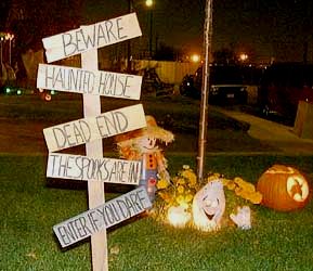 Halloween Craft Ideas on Spooky Yard Stake   Halloween Yard Signs