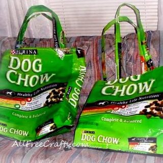 make a sturdy tote from a dog food bag