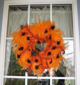 feather Halloween wreath