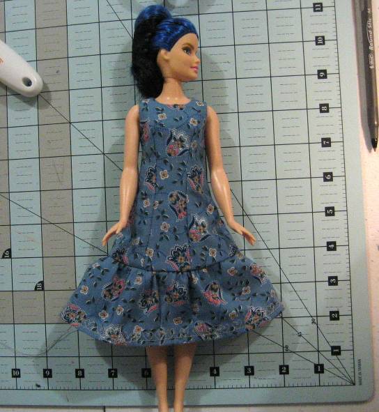 DIY Barbie doll clothes - a video sewing tutorial plus free