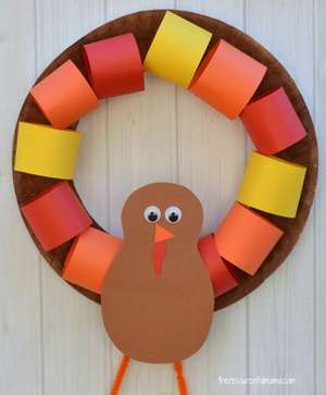 paper plate turkey wreath with paper rolls