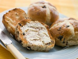 buttered hot cross buns