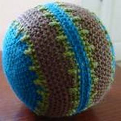 crocheted ball from free toy pattern