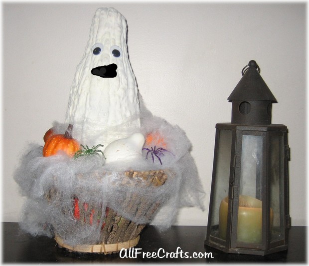Halloween gourd ghost centerpiece