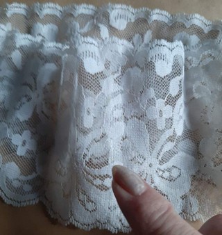 how to glue lace to make an angel skirt