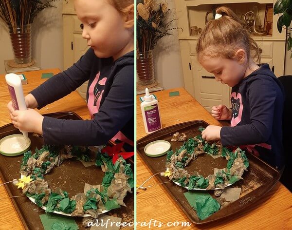 paper plate tissue paper wreath assembly